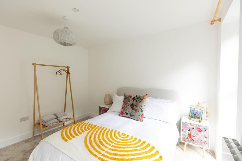 Paper Mill - Experience The City And Nature Side Of This Stay! Sheffield Exterior foto